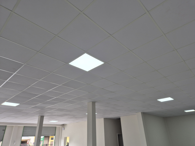 Emerson Centro Comercial - Almirante Tamandaré/PR